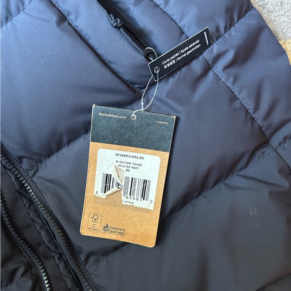 North Face Navy Blue Down Jacket - Picture 4 of 5